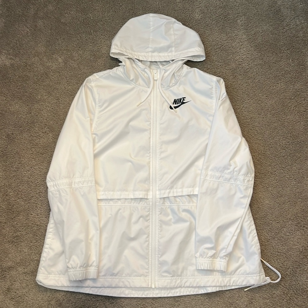 Nike Women’s White Windbreaker